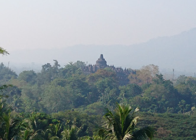 Borobudur Sunrise at the Temple vs Dagi Hill
